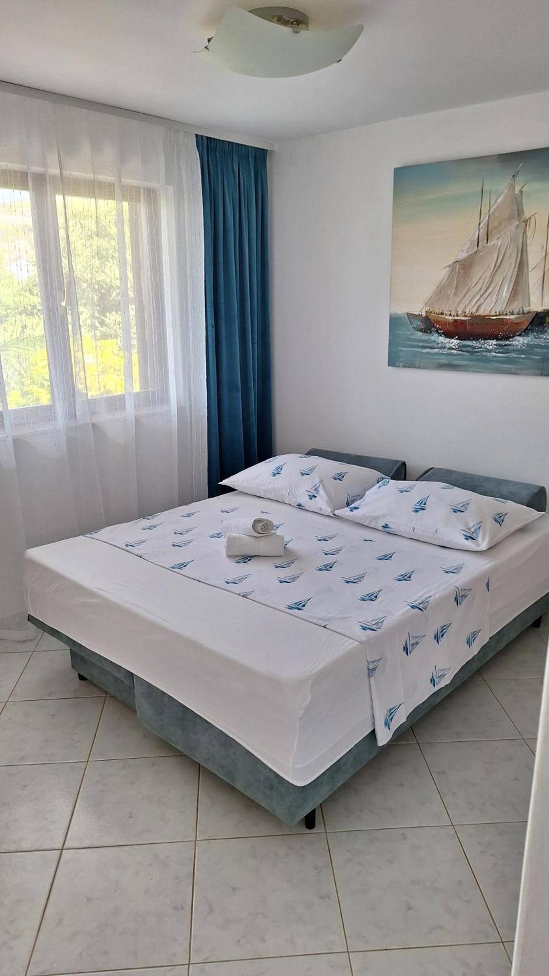 Apartmani I & J Seric Seget Vranjica Exterior photo